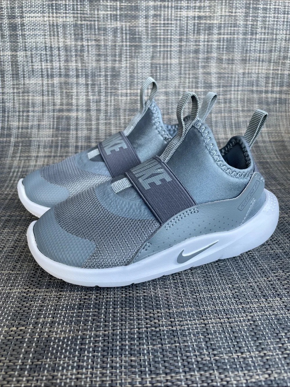 Nike Kids Flex Runner 4 Slip-On Sneakers Gray White Active Shoes Size 9